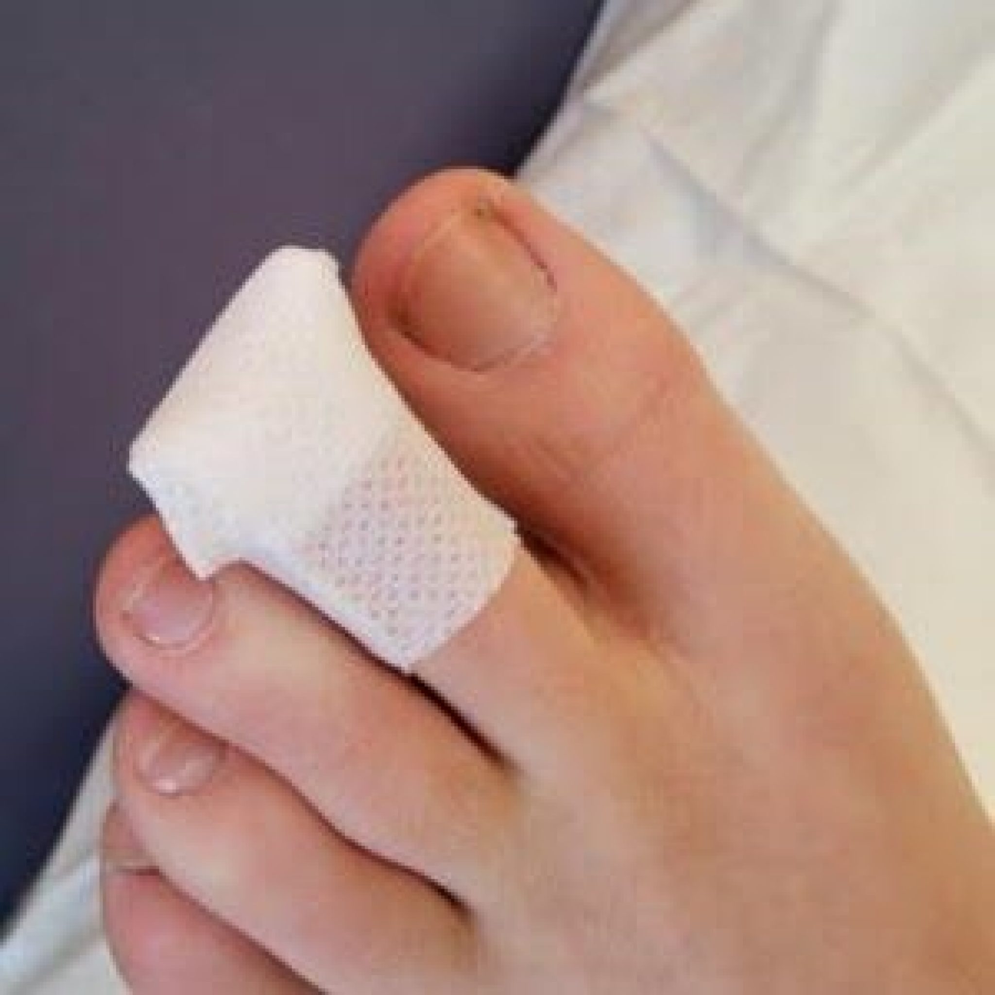 How To Bandage A Toe Wound With A Selfadhesive Dressing First Aid